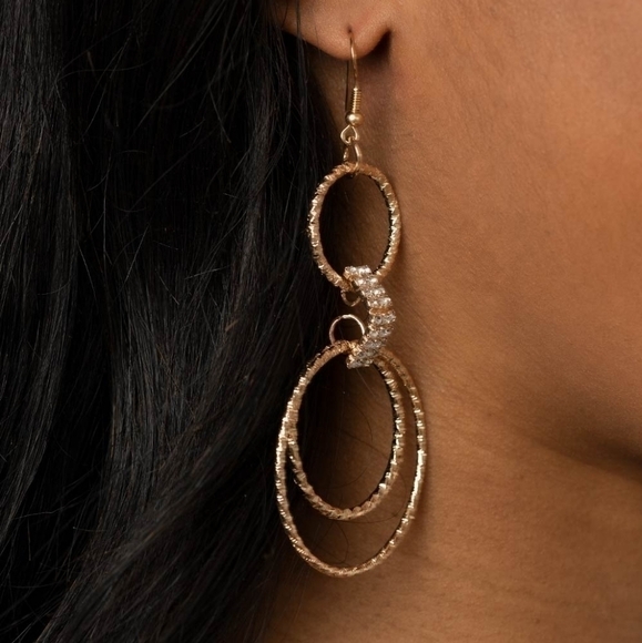 Getting Hitched Earrings - Picture 2 of 4